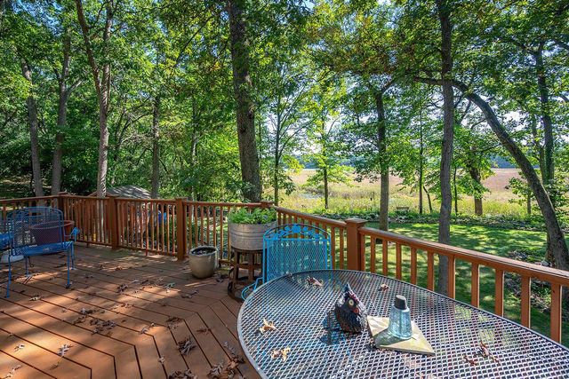 W5594 Briarwood ROAD, Elkhorn, WI 53121