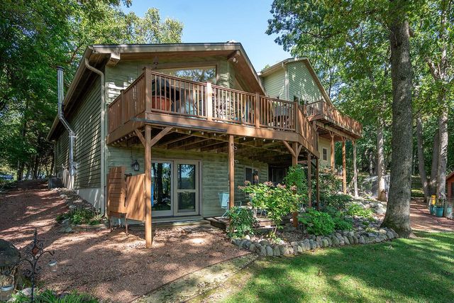 W5594 Briarwood ROAD, Elkhorn, WI 53121