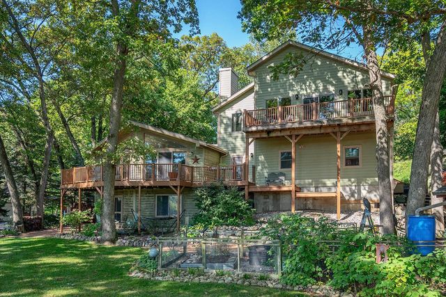 W5594 Briarwood ROAD, Elkhorn, WI 53121