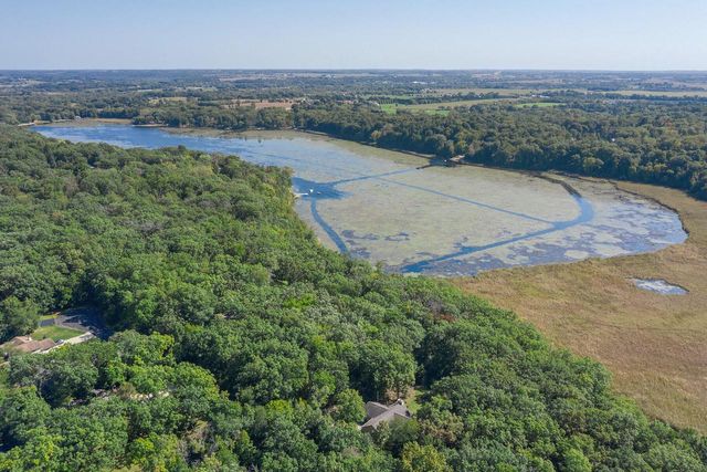 W5594 Briarwood ROAD, Elkhorn, WI 53121