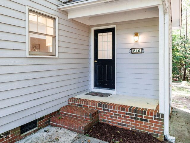 216 Deep Pool Ct. Court, Benson, NC 27504