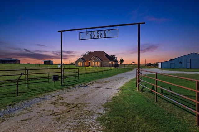 685 W Line Road, Whitesboro, TX 76273