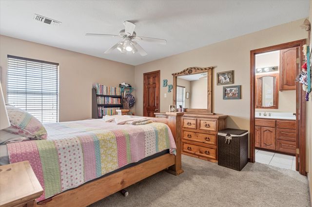 685 W Line Road, Whitesboro, TX 76273