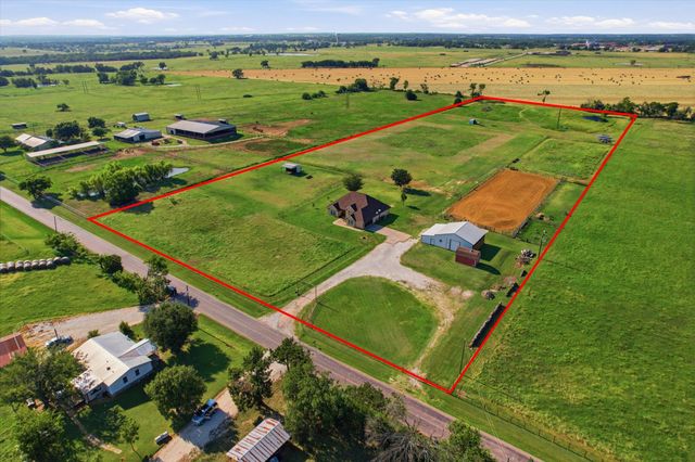 685 W Line Road, Whitesboro, TX 76273