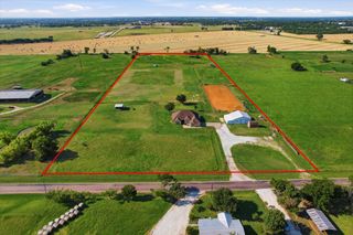 685 W Line Road, Whitesboro, TX 76273
