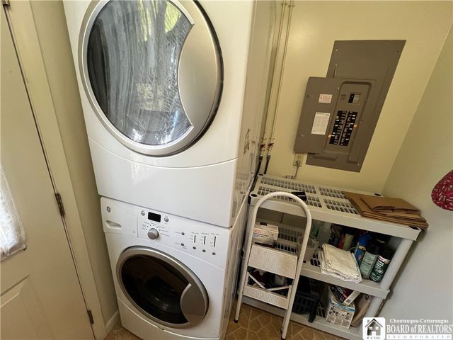 2737 Bentley Avenue, Ellicott, NY 14701