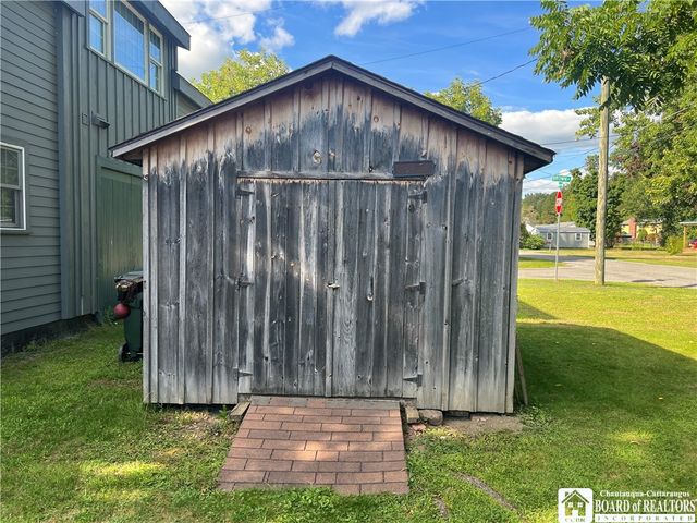 2737 Bentley Avenue, Ellicott, NY 14701