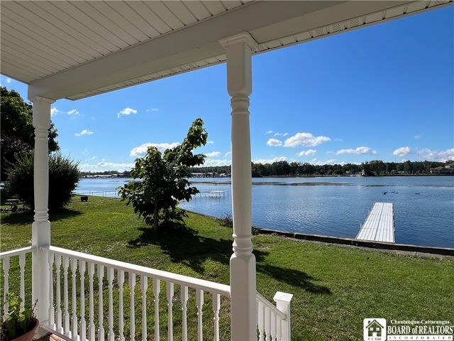 2737 Bentley Avenue, Ellicott, NY 14701