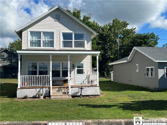 2737 Bentley Avenue, Ellicott, NY 14701