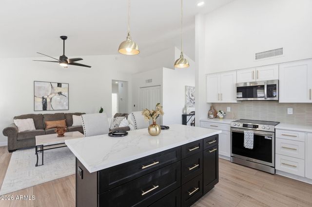 6401 W Madras Lane, Glendale, AZ 85306