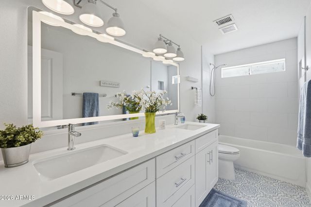 6401 W Madras Lane, Glendale, AZ 85306