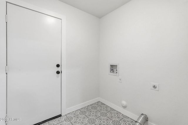 6401 W Madras Lane, Glendale, AZ 85306