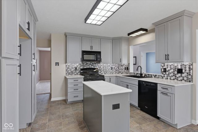 7253 Ponderosa Pines Place, Indianapolis, IN 46239