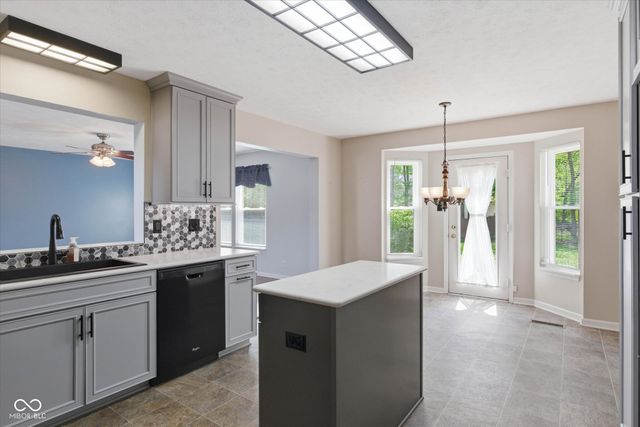 7253 Ponderosa Pines Place, Indianapolis, IN 46239