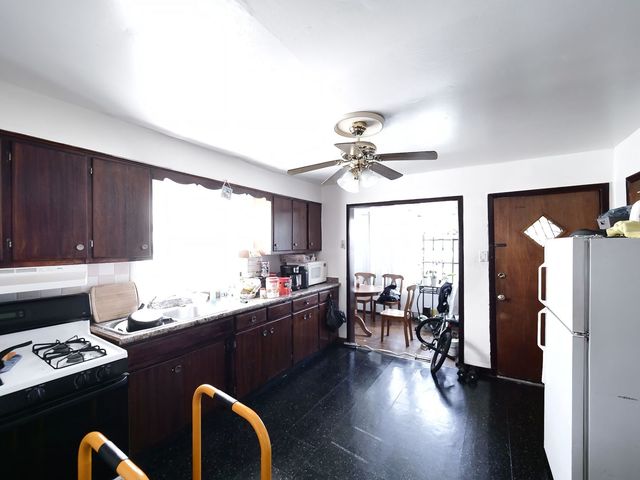 3601 W 58th Place, Chicago, IL 60629