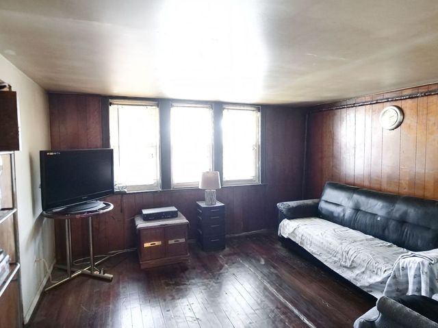 3601 W 58th Place, Chicago, IL 60629