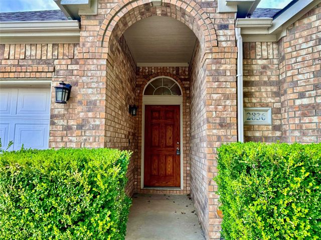 2836 Thorncreek Lane, Fort Worth, TX 76177