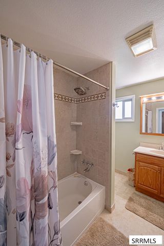 6764 Jennifer Lane, Idaho Falls, ID 83401
