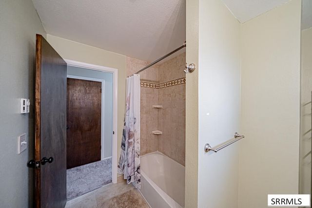 6764 Jennifer Lane, Idaho Falls, ID 83401