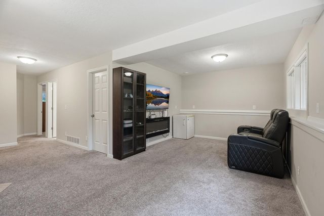 8923 Janero Avenue S, Cottage Grove, MN 55016