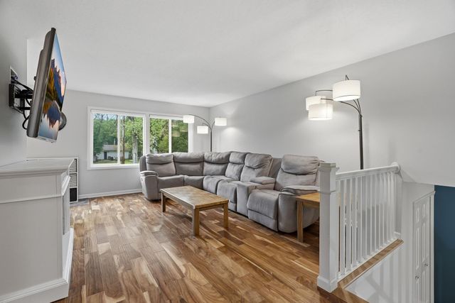 8923 Janero Avenue S, Cottage Grove, MN 55016