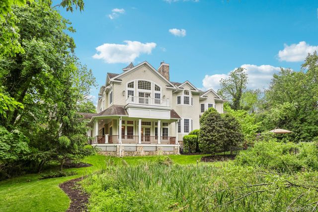 5 Mill Road, Lloyd Harbor, NY 11743