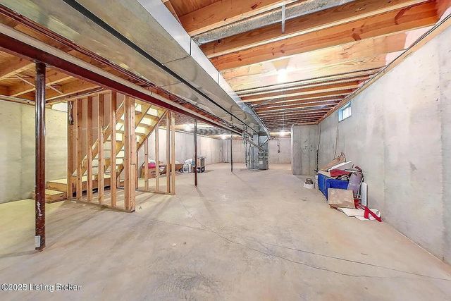 3148 Bushmill Park Park, Louisville, KY 40241