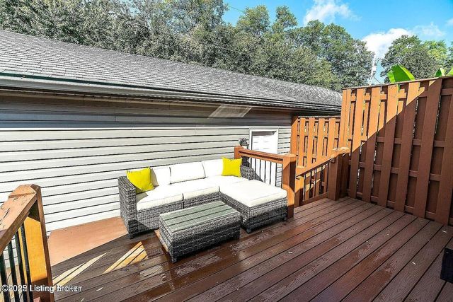 3148 Bushmill Park Park, Louisville, KY 40241