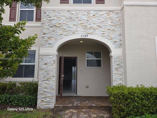 2347 NW 122 terr, Miami, FL 33167