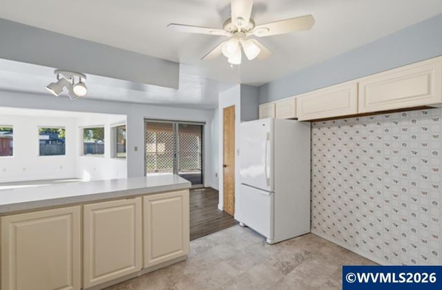 724 South Nebergall Lp NE, Albany, OR 97321