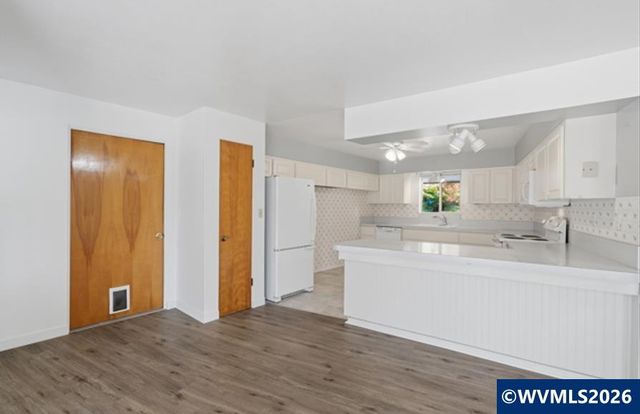 724 South Nebergall Lp NE, Albany, OR 97321