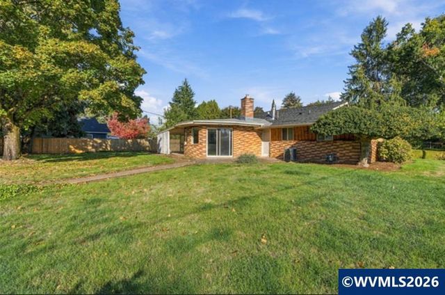 724 South Nebergall Lp NE, Albany, OR 97321