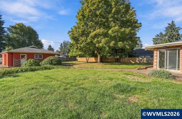 724 South Nebergall Lp NE, Albany, OR 97321