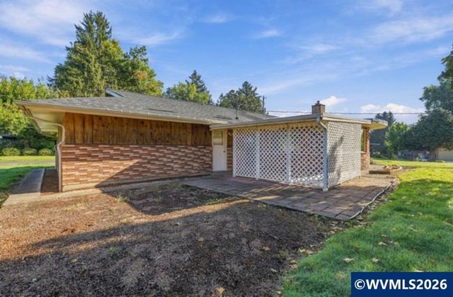 724 South Nebergall Lp NE, Albany, OR 97321