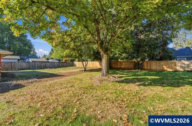 724 South Nebergall Lp NE, Albany, OR 97321