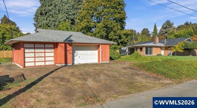 724 South Nebergall Lp NE, Albany, OR 97321