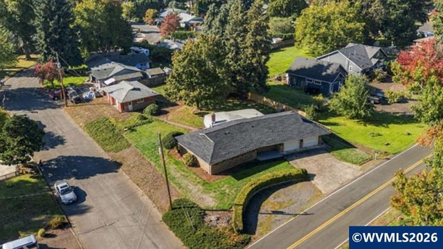 724 South Nebergall Lp NE, Albany, OR 97321