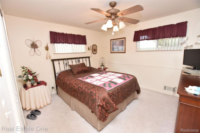 36685 Angeline Circle, Livonia, MI 48150