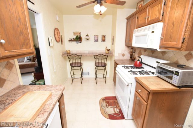36685 Angeline Circle, Livonia, MI 48150