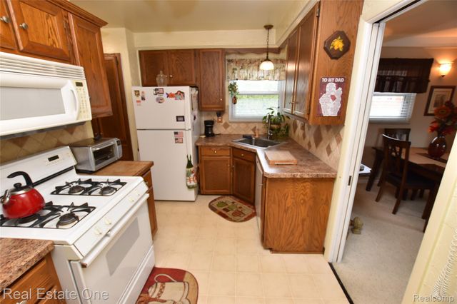 36685 Angeline Circle, Livonia, MI 48150