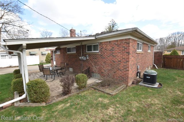 36685 Angeline Circle, Livonia, MI 48150