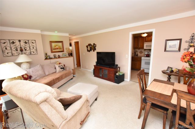 36685 Angeline Circle, Livonia, MI 48150