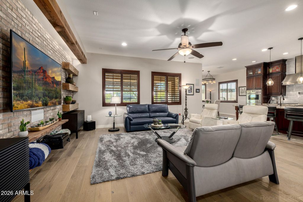 Image 13 of property listing at 23114 N 45th Place, Phoenix, AZ 85050