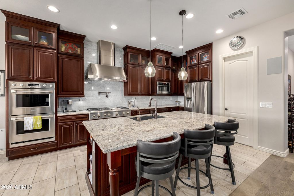 Image 23 of property listing at 23114 N 45th Place, Phoenix, AZ 85050