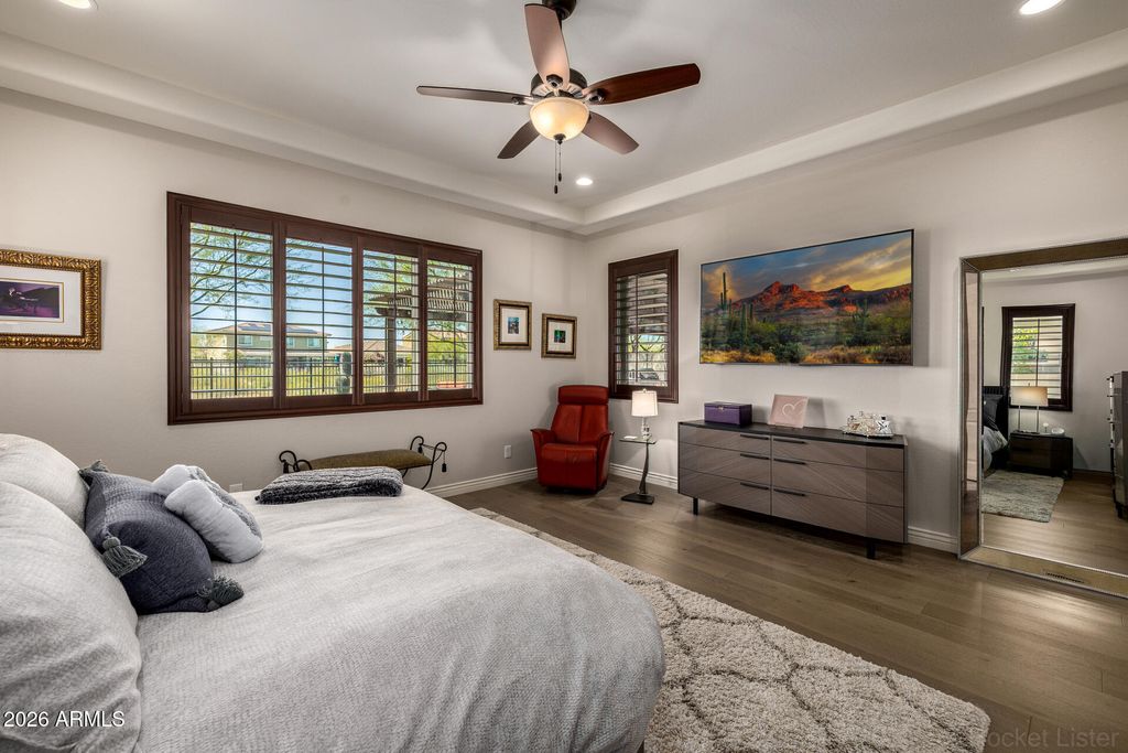 Image 33 of property listing at 23114 N 45th Place, Phoenix, AZ 85050