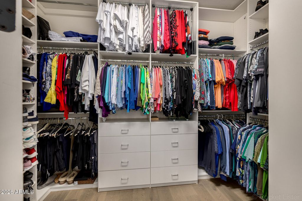 Image 39 of property listing at 23114 N 45th Place, Phoenix, AZ 85050