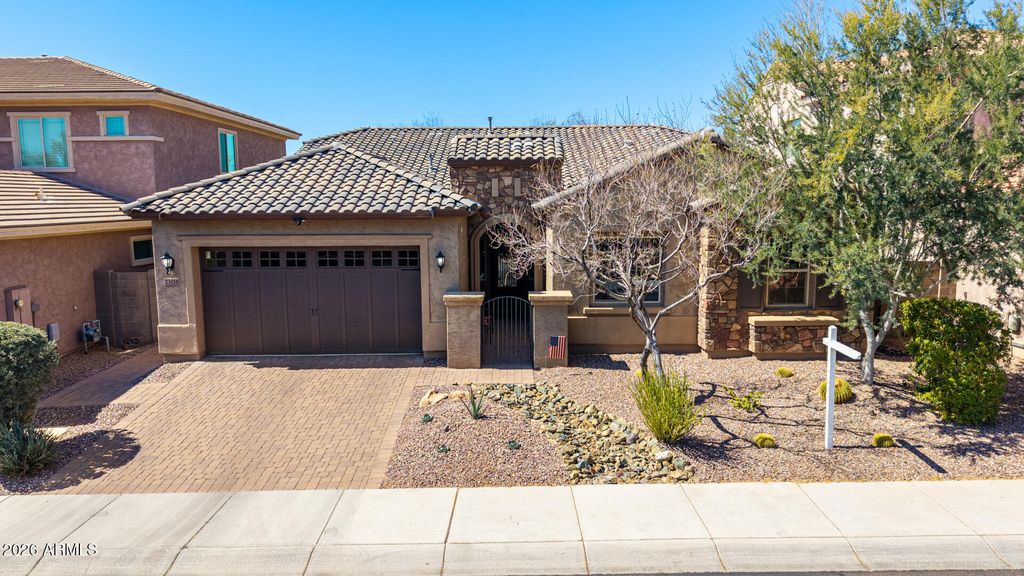 Image 70 of property listing at 23114 N 45th Place, Phoenix, AZ 85050