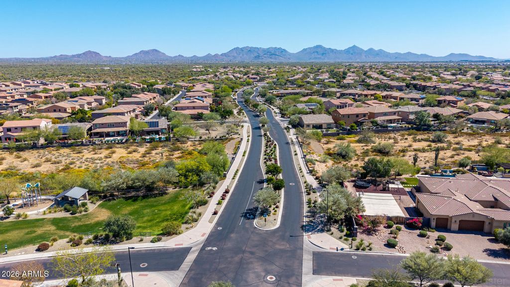 Image 84 of property listing at 23114 N 45th Place, Phoenix, AZ 85050