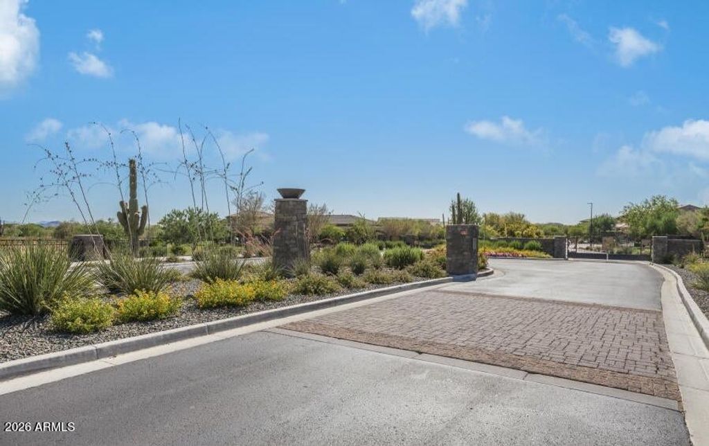 Image 88 of property listing at 23114 N 45th Place, Phoenix, AZ 85050