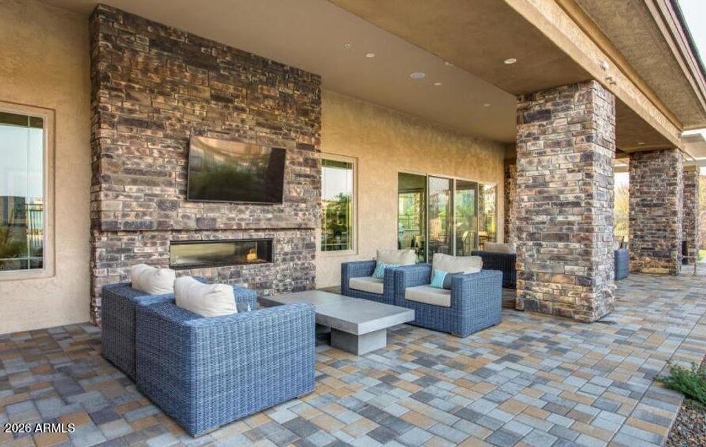 Image 94 of property listing at 23114 N 45th Place, Phoenix, AZ 85050